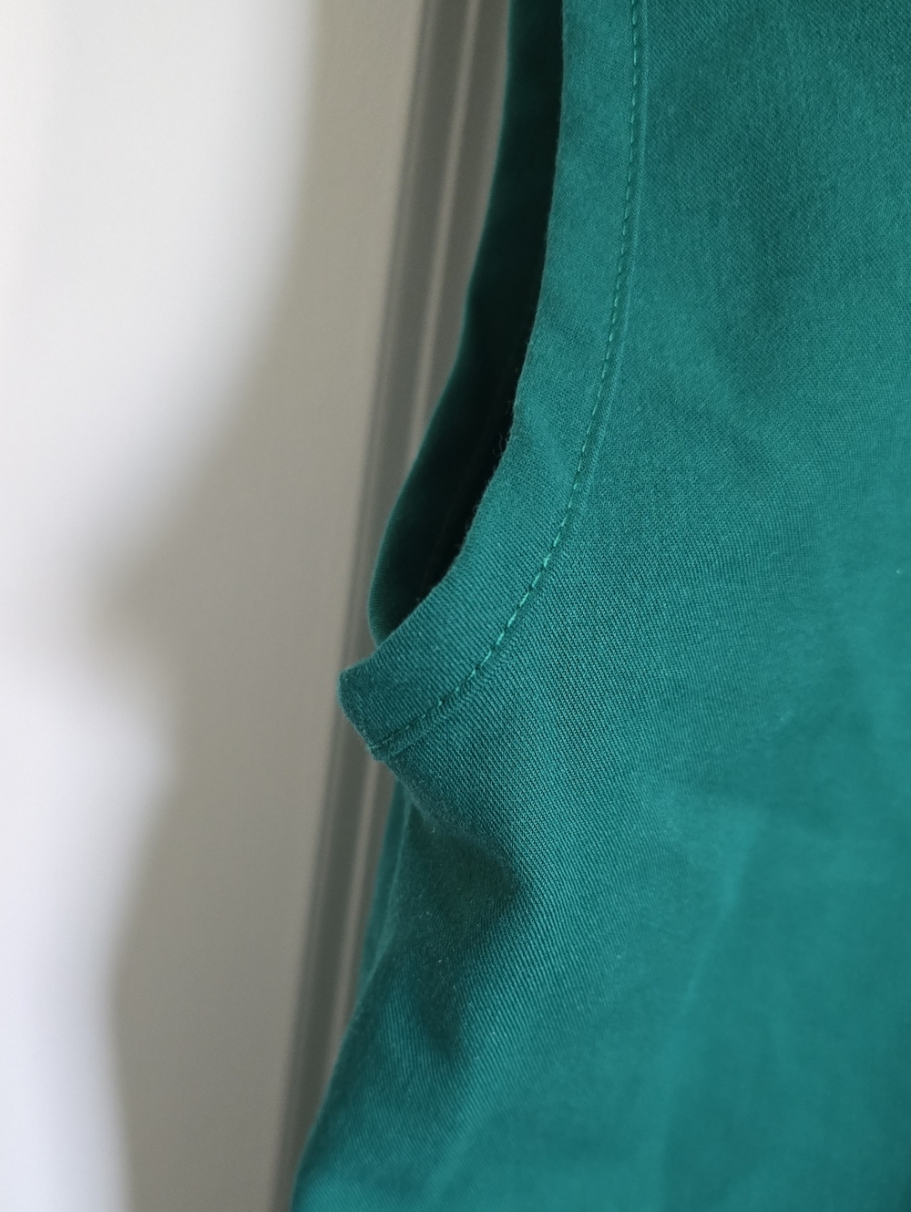 FIGS Oversized Rafaela Scrub Top - Picture 4 of 7